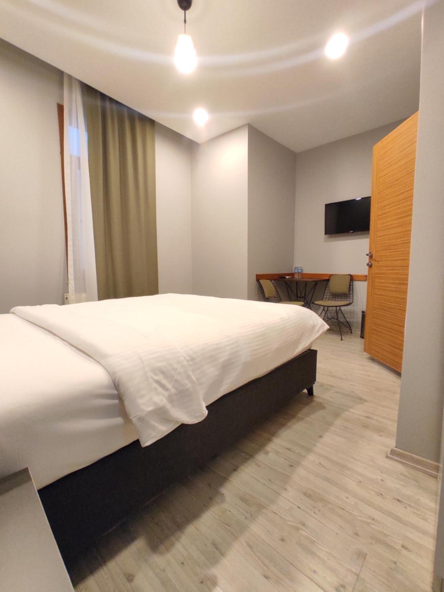 Ore Pera Suites Istanboel Buitenkant foto